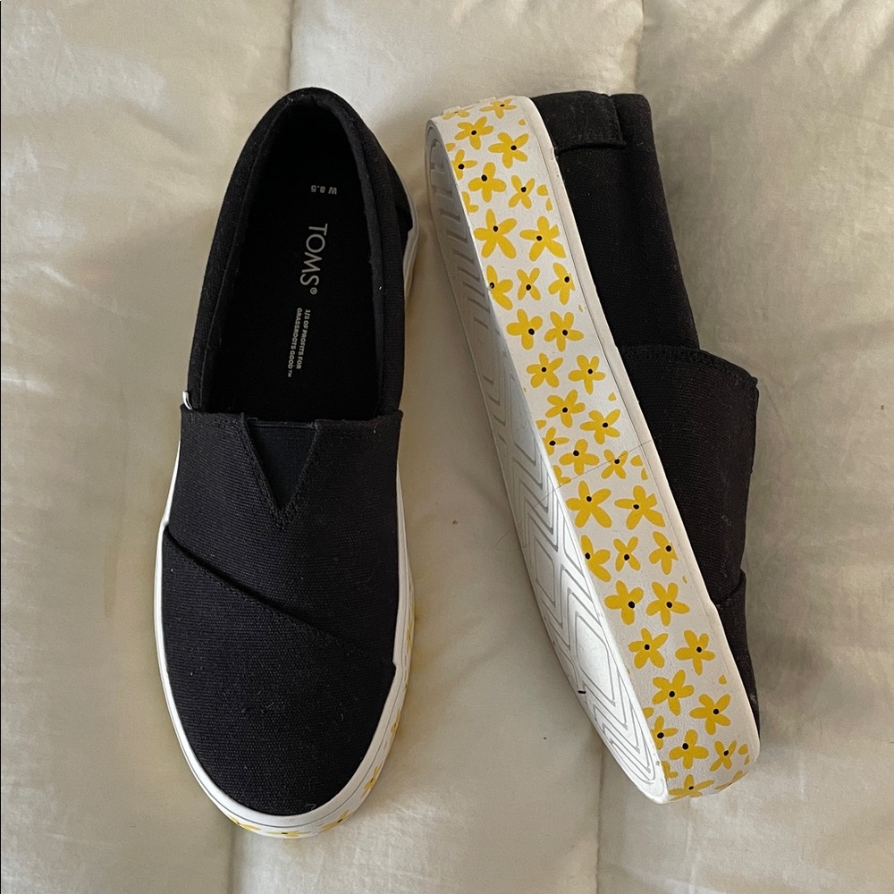Platform Toms slip ons